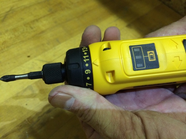 DEWALT 8V Gyro Drive Screwdriver