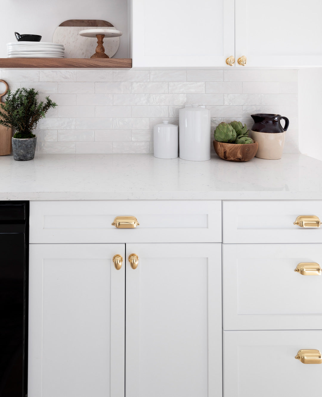 Crystal Ann Interiors kitchen cabinet makeover with brass knobs, handles and pulls 